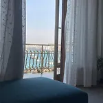 דירה Aurora House *