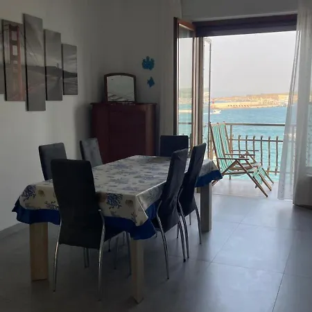 Aurora House Apartamento Otranto